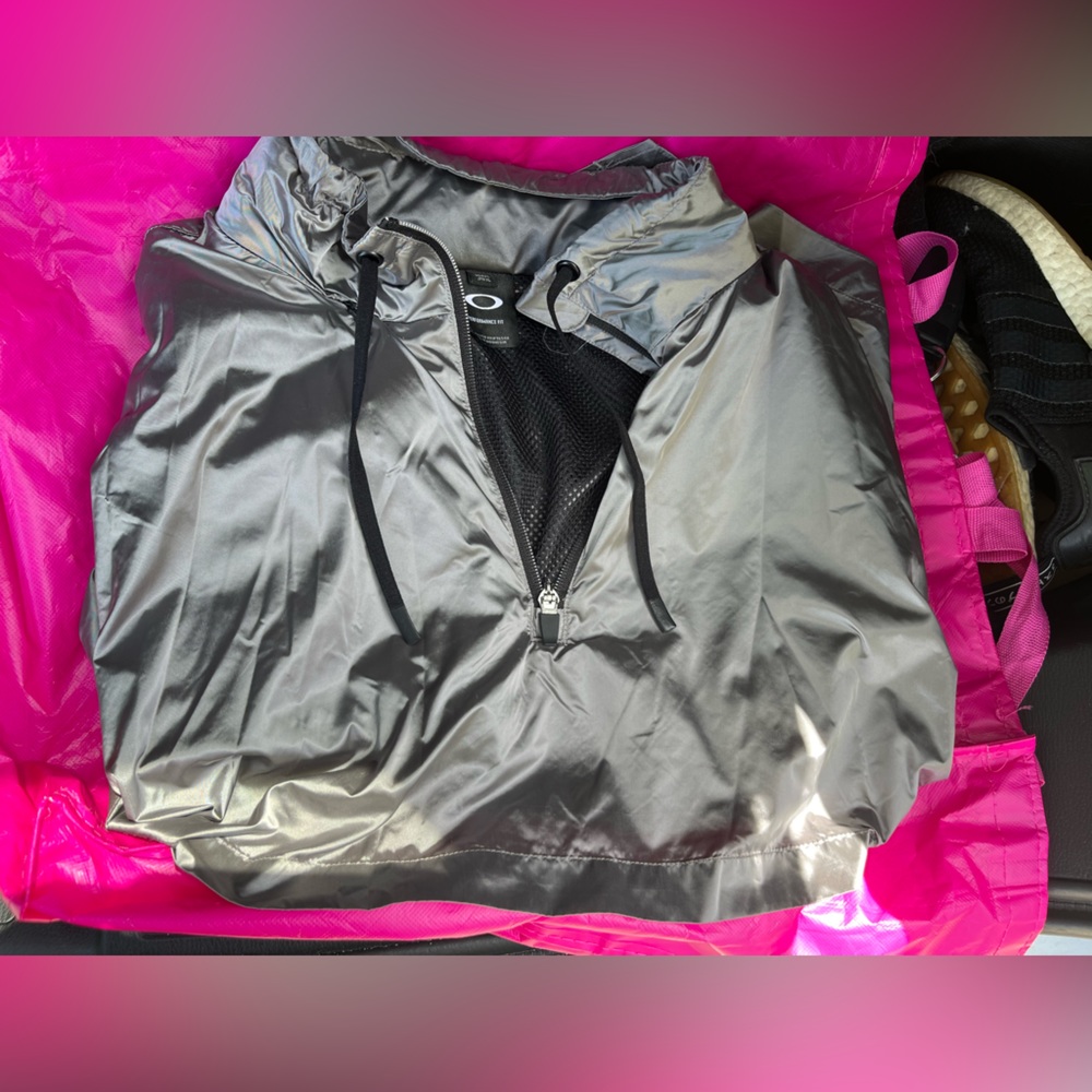 Oakley Windbreaker